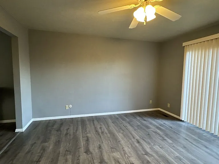 3504 W Cutler Ave — Photo 24
