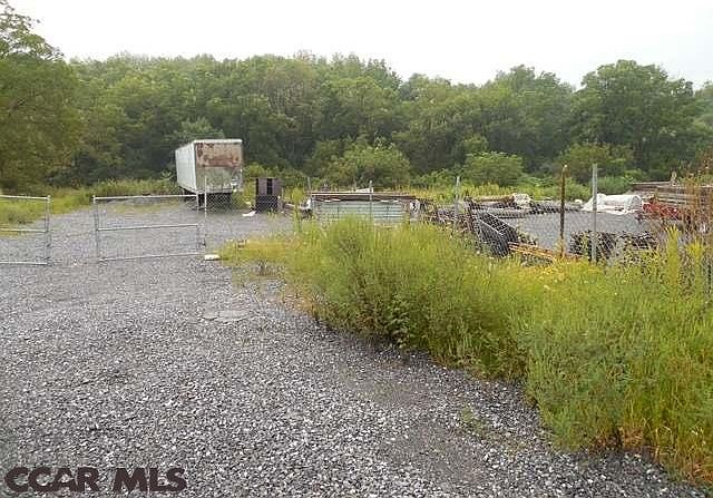 2nd image of 1758 Jacksonville Rd