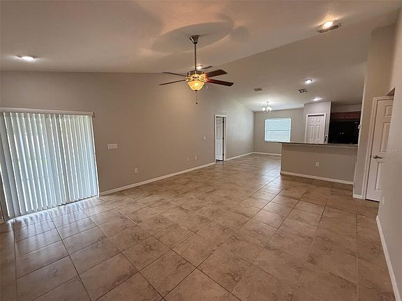 4th image of 4856 Summerfield Cir