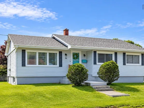 73 King St, Yarmouth, NS B5A 2Y2