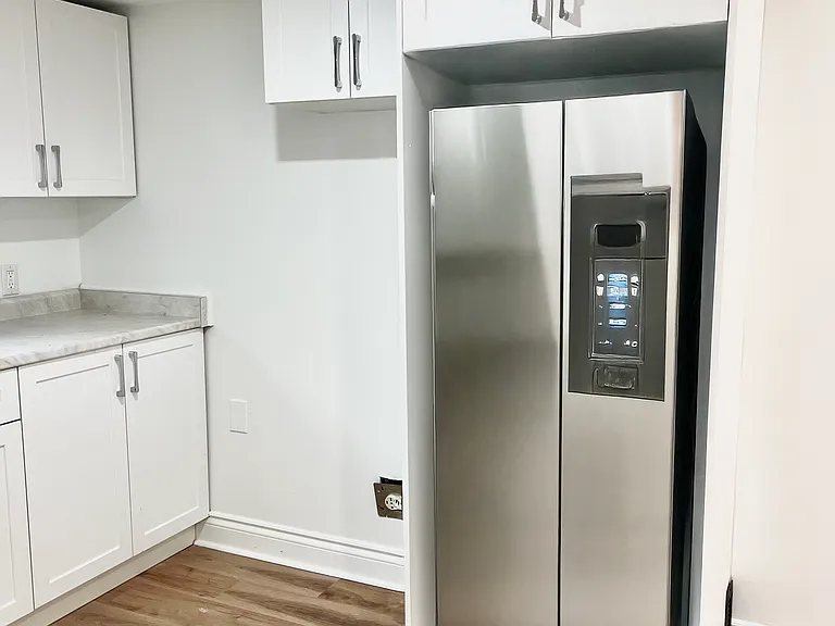 5 Renwick Ave #3 — Photo 2
