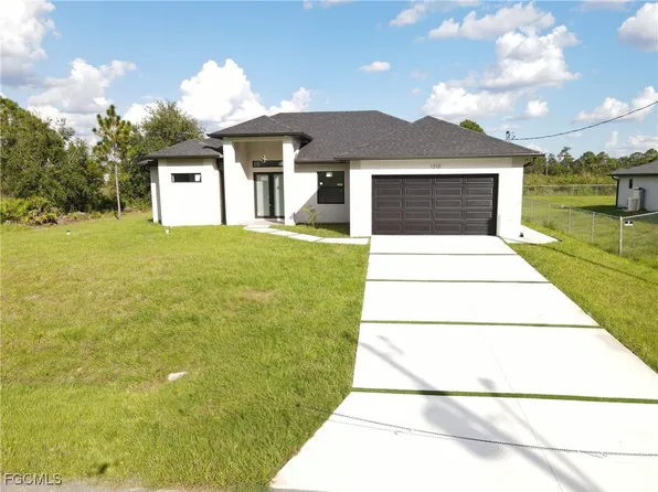 1210 Edison Ave, Lehigh Acres, FL 33972