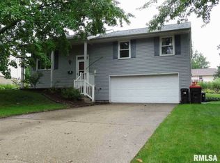 1608 W Burnside Dr, Peoria, IL 61614