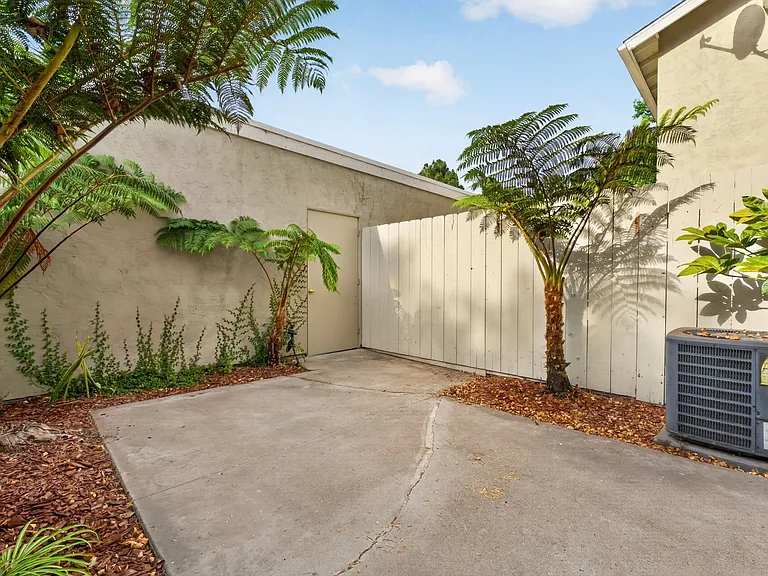 7966 Camino Kiosco — Photo 9