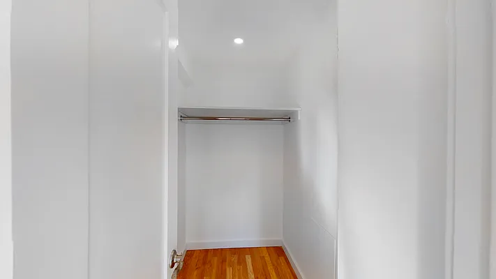 Rented by R New York | media 13