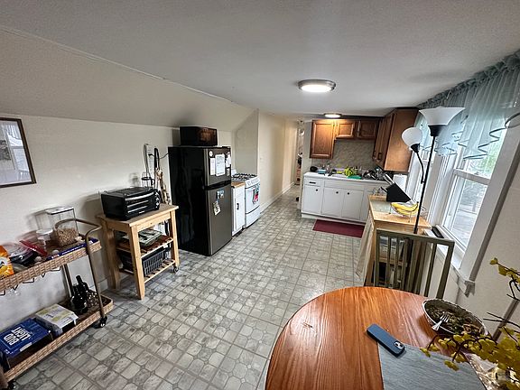 5th image of 541 Broadway #U6