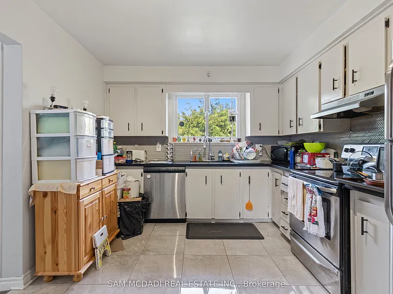 3456 Rexway Dr #UPPER — Photo 8