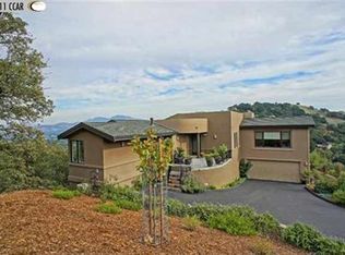 8 Hawks Hill Ct, Lafayette, CA 94549
