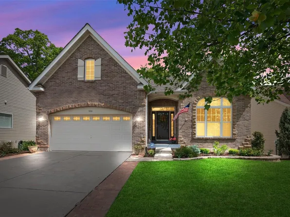 950 Ridgepointe Place Cir, Lake Saint Louis, MO 63367