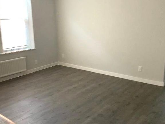 3rd image of 215 E Broadway #4LL