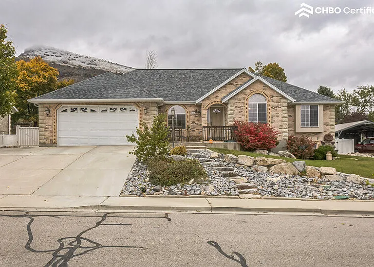 Furnished home in Pleasant Grove, UT