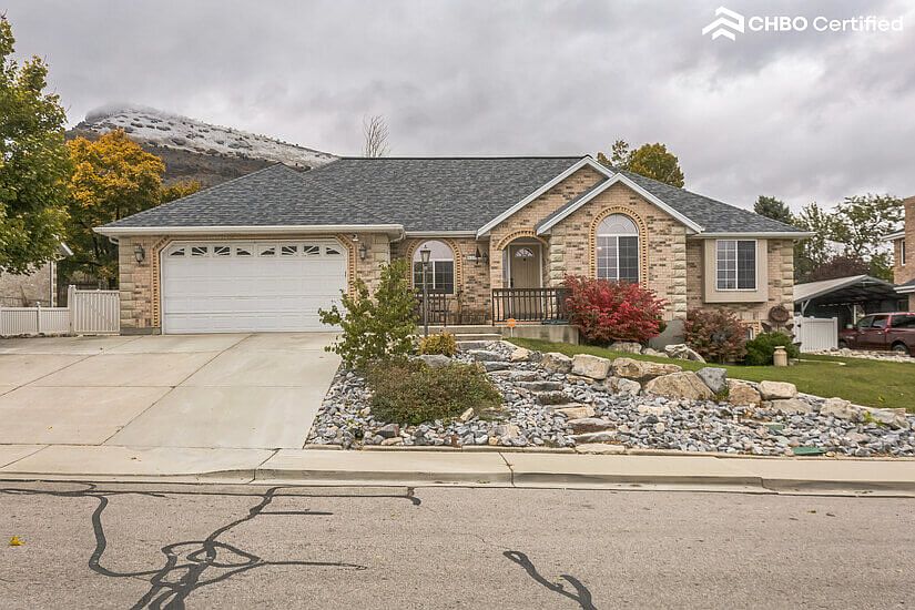 Furnished home in Pleasant Grove, UT