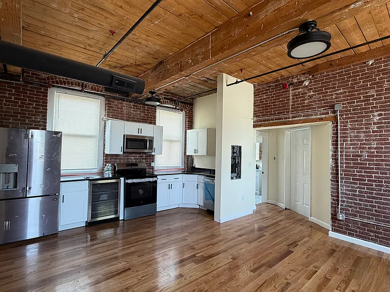 85 Harding St #1A — Photo 10