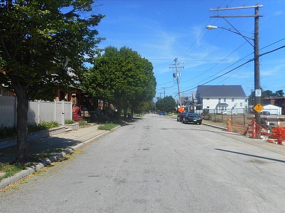 5th image of 1382 Beach Ave