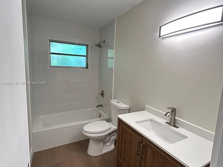 114 S Lakeside Dr #114 — Photo 8