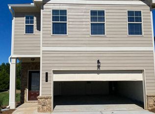 211 Harrison Dr, Calhoun, GA 30701