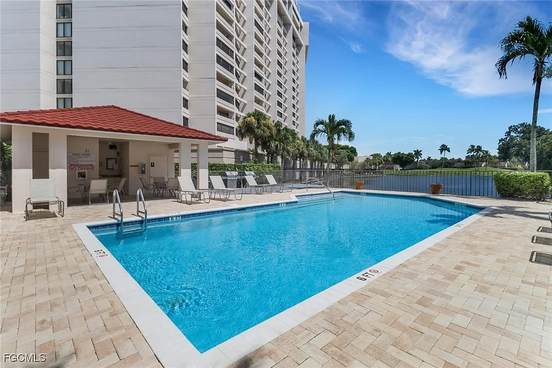 3 bed, 2.0 bath, 1567 sqft, $6,000 — Photo 4