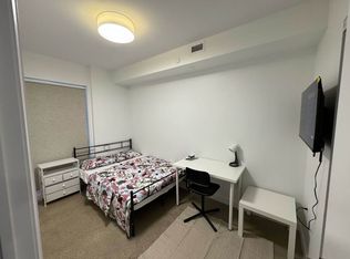 41 River St #26, Toronto, ON M5A3P1