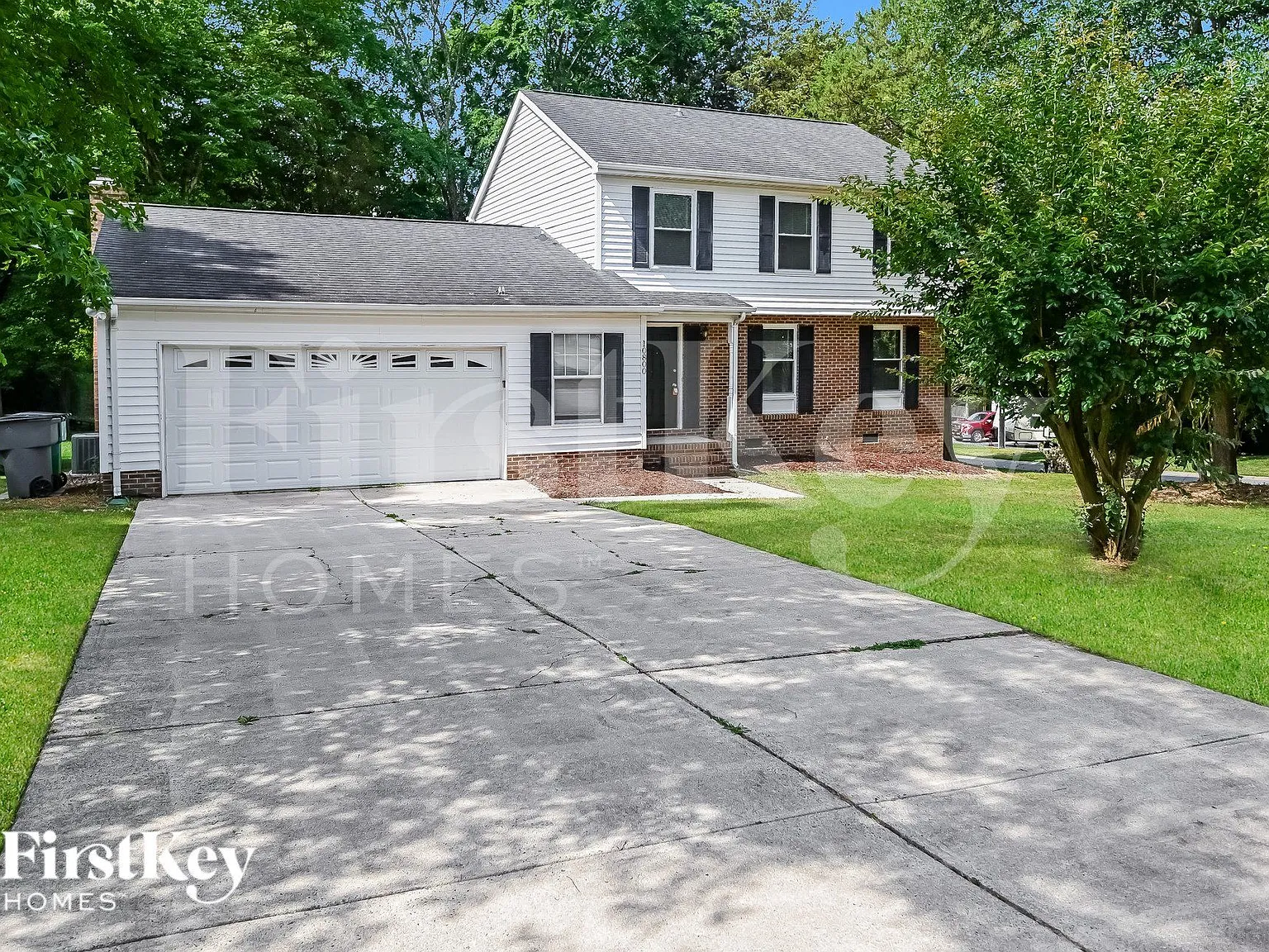 3 bed, 2.5 bath, 1975 sqft, $2,285 — Photo 2