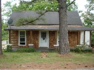 561 Pea Ridge Rd, Chestnut Mound, TN 38552