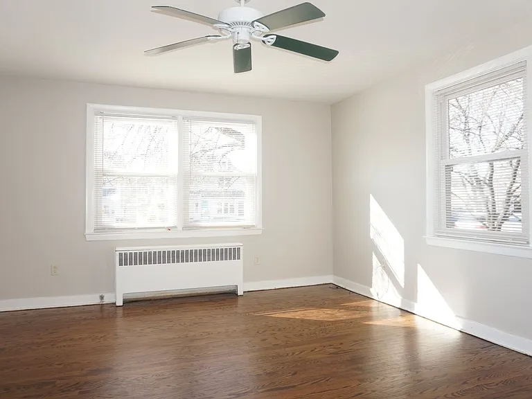 The Darby Apartments — Photo 4