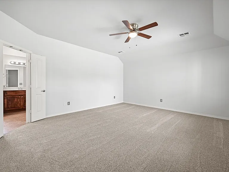 8725 Pikes Peak Rd — Photo 48
