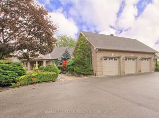 15 Lobraico Ln, Whitchurch Stouffville, ON L4A3W8