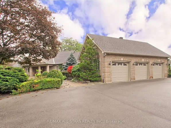 15 Lobraico Ln, Whitchurch Stouffville, ON L4A 3W8