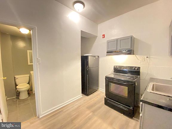 2nd image of 120 E Cumberland St Floor 1
