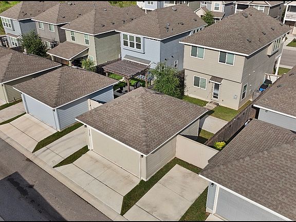 2nd image of 17922 Papaveri Way