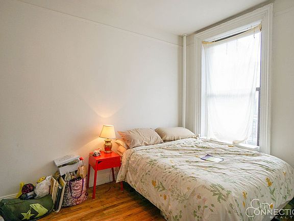 5th image of 307 E 6th St APT 4B