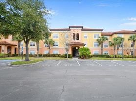 5475 Vineland Rd, Orlando, FL