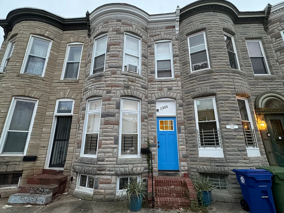 1303 James St