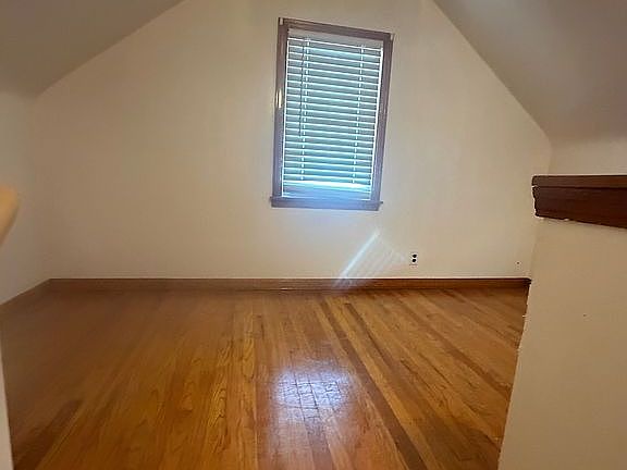 5th image of 1609 Meadowbrook Ave