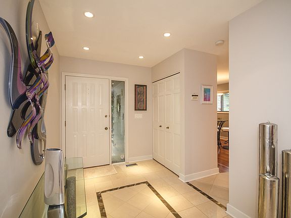 2nd image of 50 Lakewood Cir