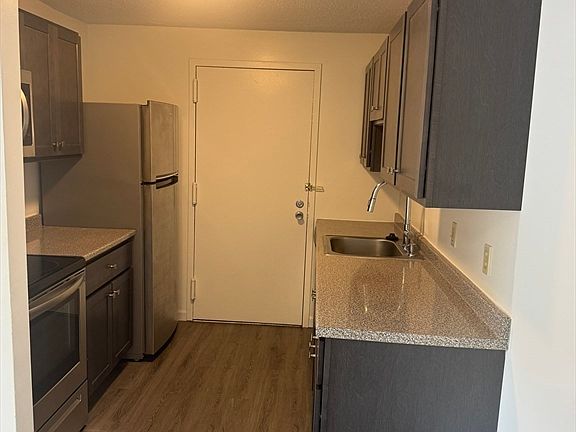 2nd image of 17 Village Rock Ln APT 23