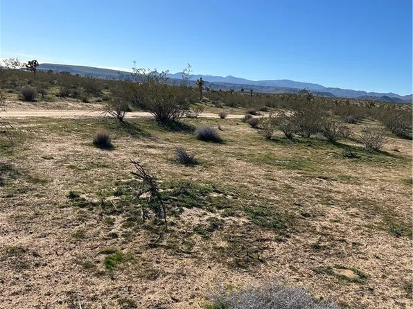 326 Surrey Ave, Landers, CA 92285