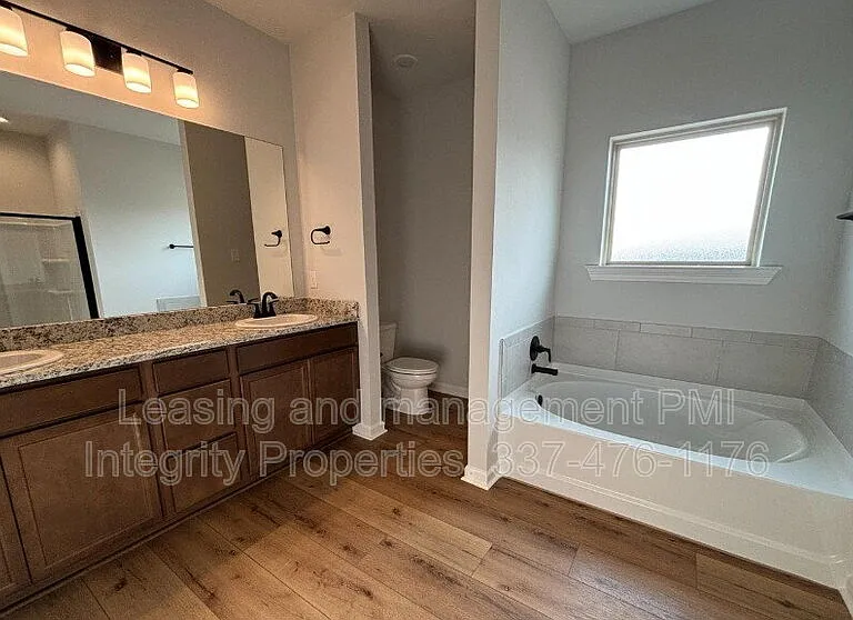 114 Betrillo Ct — Photo 6