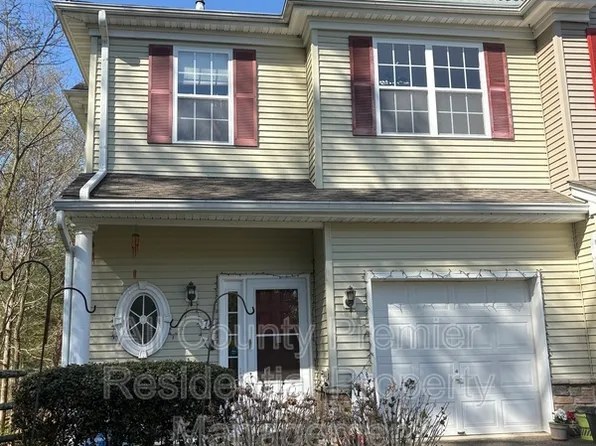 74 Oxford Ct, Englishtown, NJ 07726