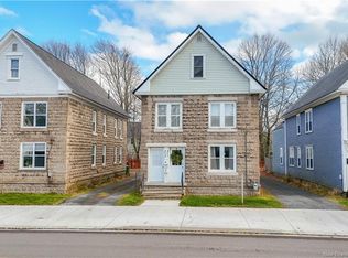 314 Regent St #312, Fredericton, NB E3B 3X4