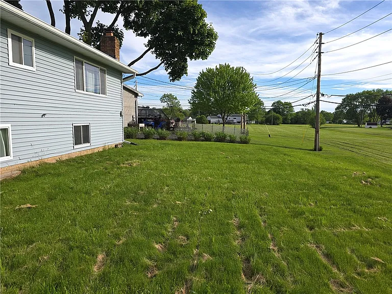 55 Agar Ave — Photo 10