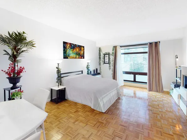 474 48th Ave #2B, Long Island City, NY 11109