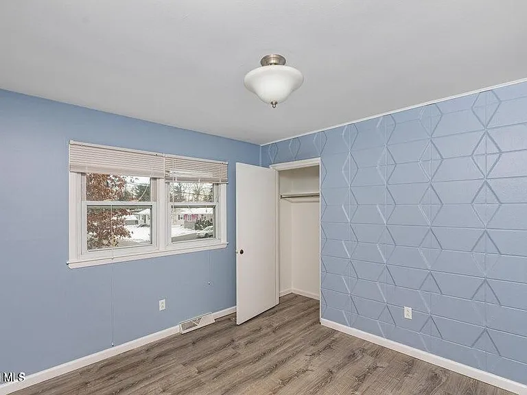7 Elgin St #B — Photo 14