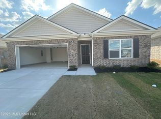 44 S Thorn Tree St, Byhalia, MS 38611