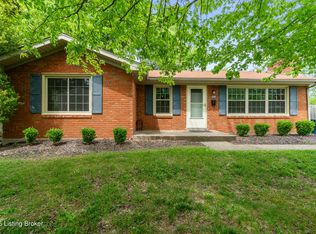 5811 Hornbeam Ln, Louisville, KY 40258