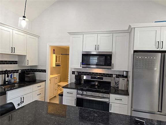 5th image of 45 Allard St