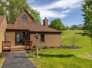 10 Farmstead Dr, Galena, IL