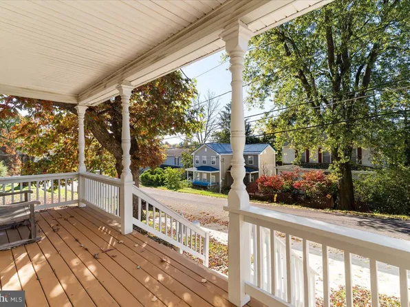 16 E Pennington St, Oakland, MD 21550