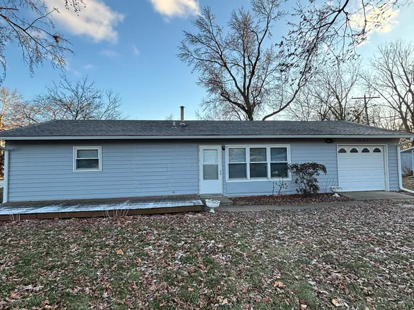 1801 Meadow Dr, Champaign, IL 61821