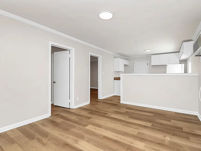 2510 Hemphill St — Photo 5